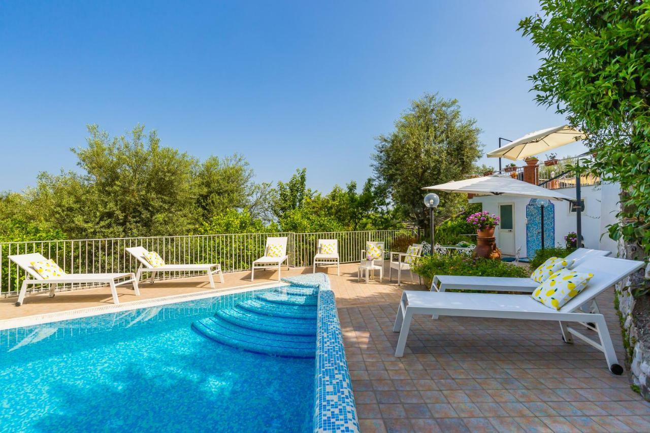 Villa Sorrento Flats Kültér fotó