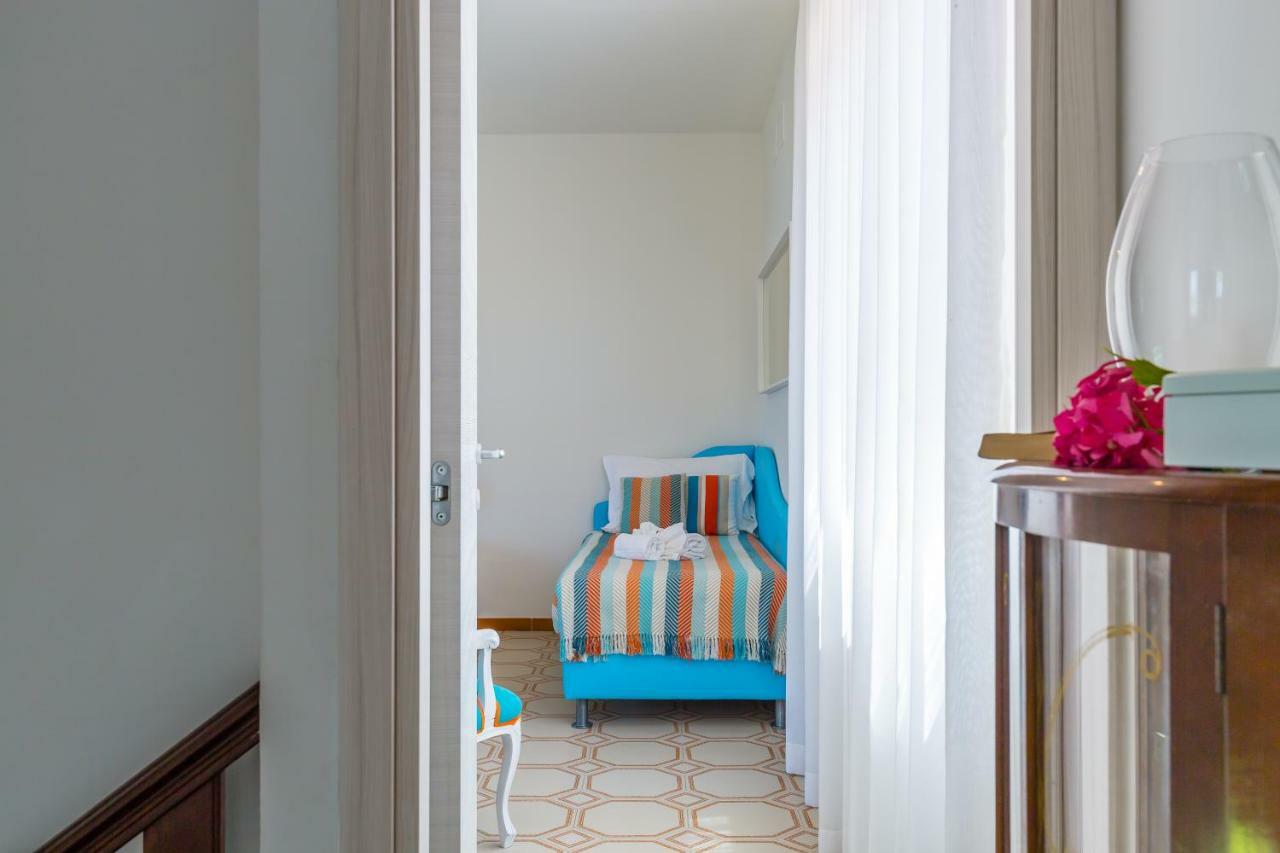 Villa Sorrento Flats Kültér fotó